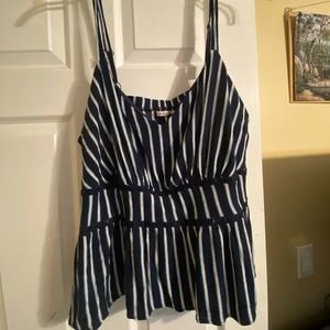 Blue patterned tank XXL brand Mi Ami from Francesca’s collections